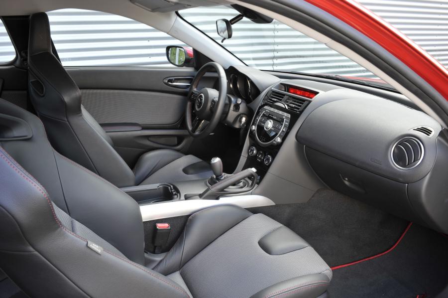  Mazda RX-8 2008 года  (фото 25 из 89)